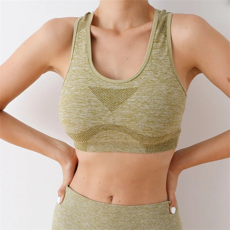 Seamless Gym Set for Women – Yoga Bra & Shorts, Fitness Activewear